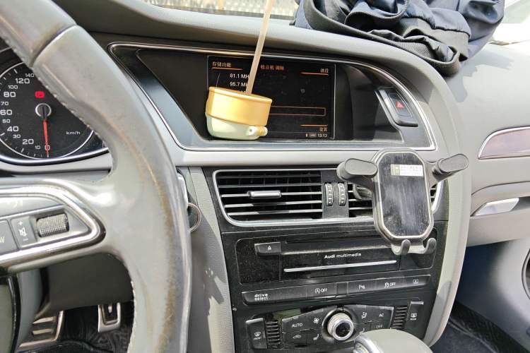 Used Audi A4L 2013 35 TFSI Automatic Comfort Model Audio And AC Panel