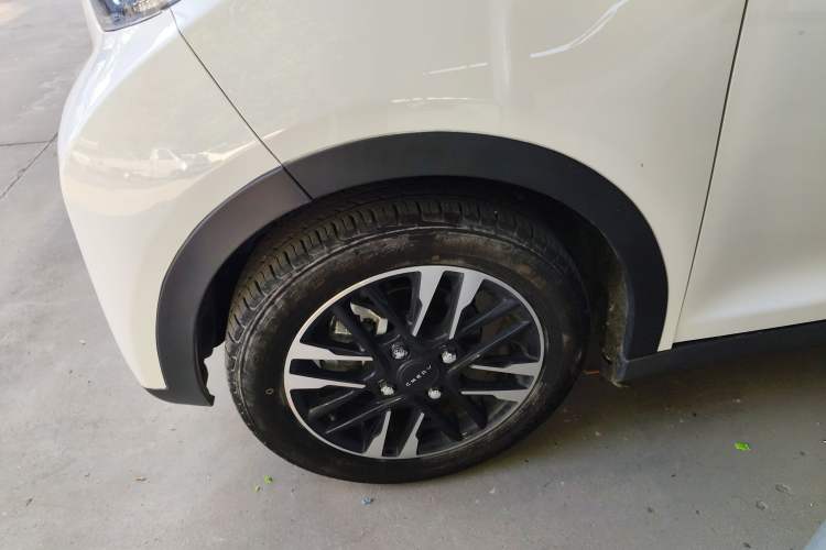 Used Chery New Energy Little Ant 2022 Revised Version Sweet Pink Edition Half-Sugar Version Lithium Iron Phosphate 30.7 kWh 30 kW 301 km Exterior 7