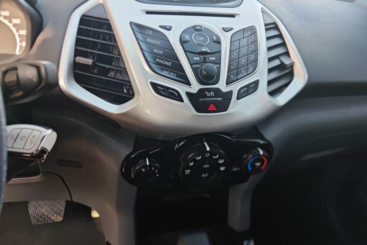 Used Ford EcoSport 2013 1.5L Automatic Fashion Model
