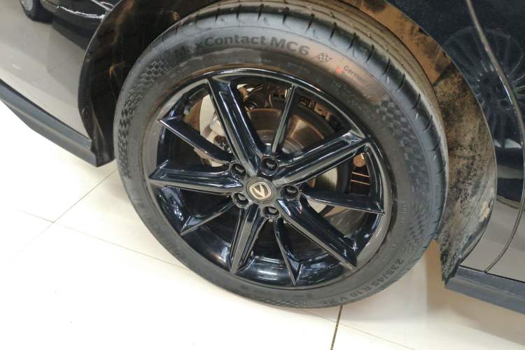 Used Changan UNI-V 2025 1.5T 500Bar High-Energy Version