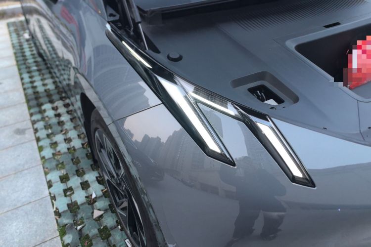 Used Lynk & Co Z20 2025 530 km Range Rear-Drive Max "Chasing the Sun" Edition
