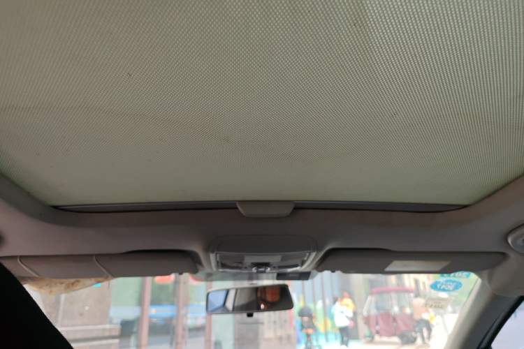 Used Skoda Octavia 2015 1.6L Manual Yijun Edition Headliner