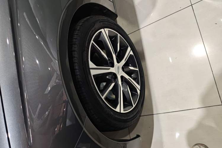 Used Geely Auto Emgrand 2022 4th Generation 1.5L CVT Flagship Model
