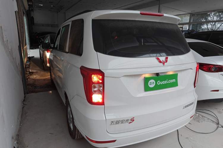 Used Wuling Hongguang 2021 1.5L Revised S Standard Version with Electric Power Steering LAR
