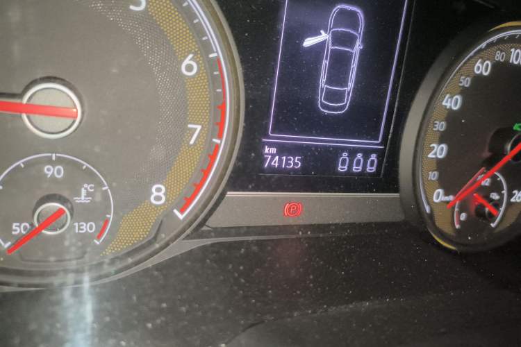 Used Volkswagen Passat 2019 330TSI Elite Edition China V Standard Odometer Close Up