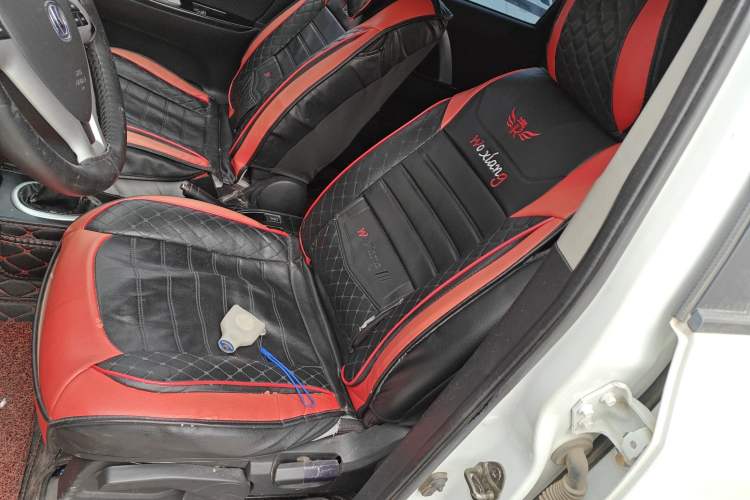 Used CHANGAN CX20 2014 1.4L Manual Sport Version China IV Standard
