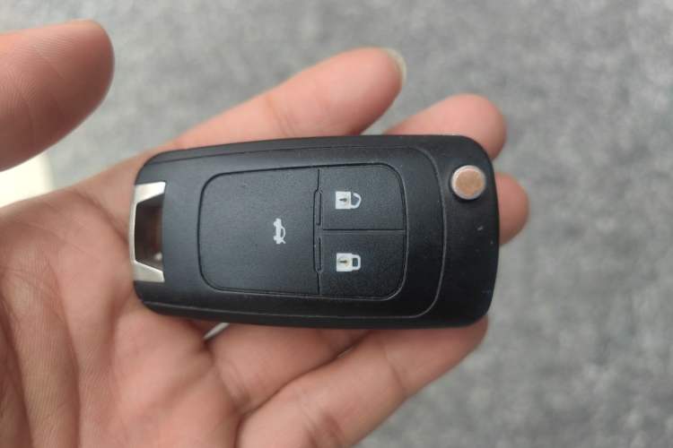 Used Chevrolet Monza 2019 RS 330T Automatic Comfort Edition China VI Standard Vehicle Key