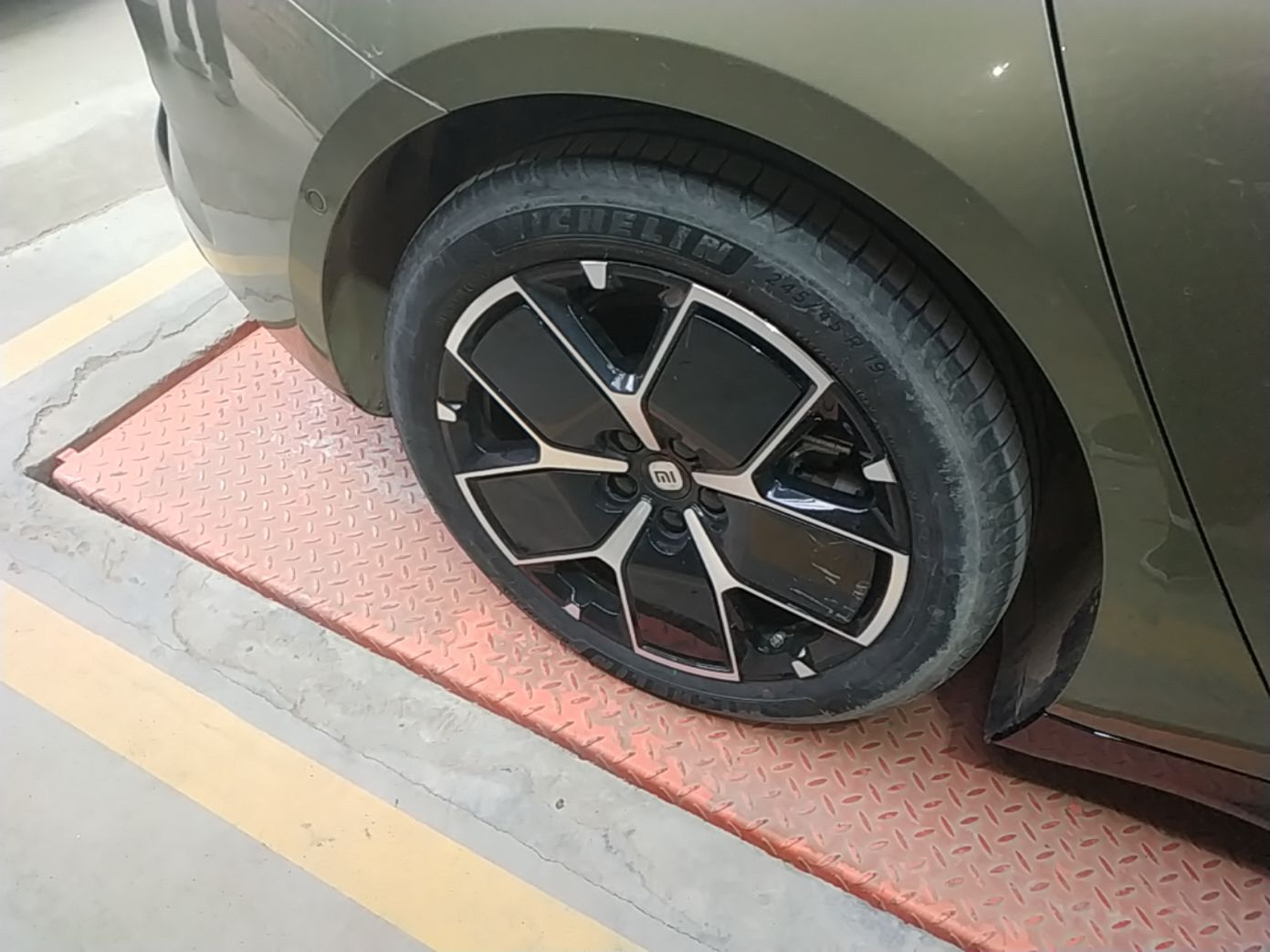Xiaomi Auto SU7 2024 Rear-Drive Long-Range Intelligent Driving Version — снимка 11