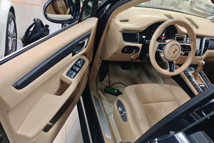 Used Porsche Macan 2014 Macan 2.0T
