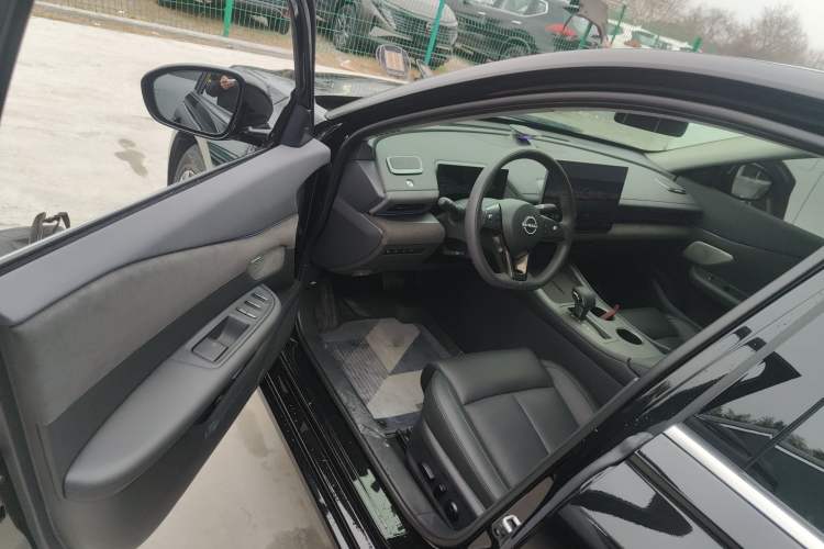 Used Nissan Teana 2026 Model Harmony Cockpit 2.0L Smart Ultra-Comfort Edition
