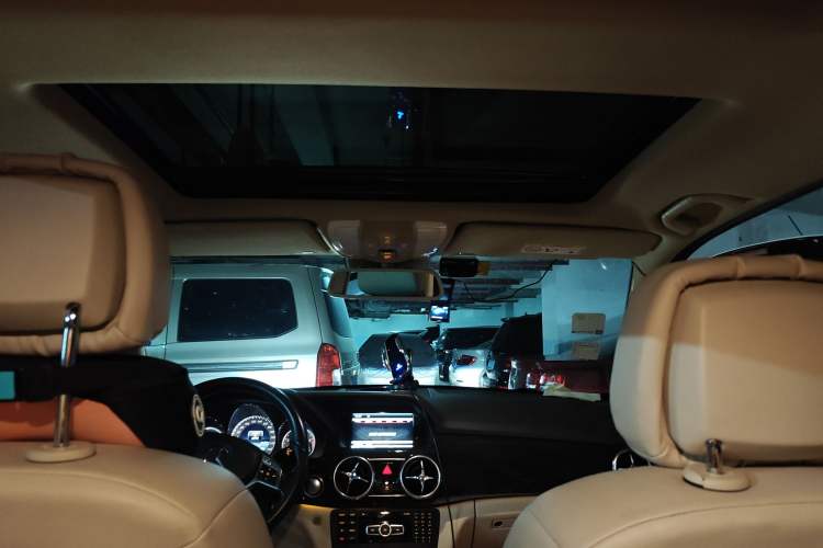 Used Mercedes-Benz GLK-Class 2015 GLK 300 4MATIC Luxury Ultimate Edition Headliner