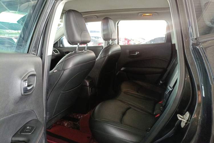 Used Jeep Compass 2017 200T Automatic Family Edition
