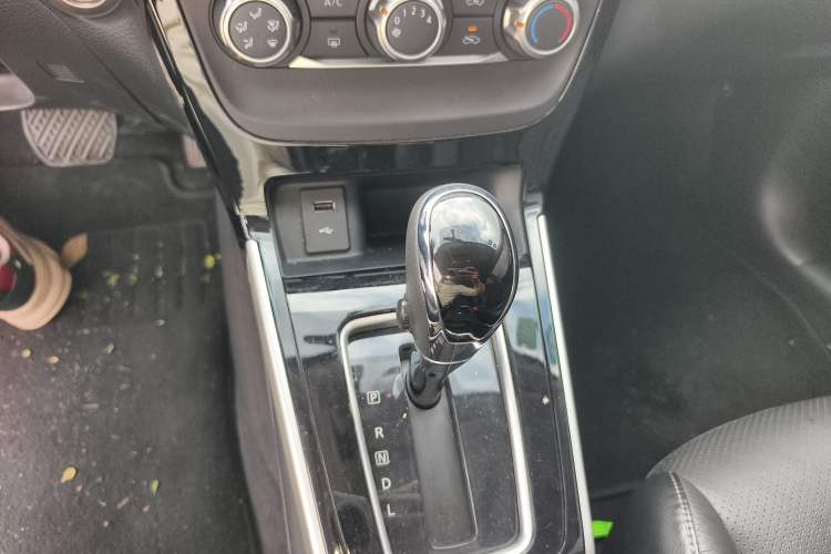 Used Nissan Sylphy 2019 1.6XV CVT Smart Connect Luxury Edition China VI Standard
