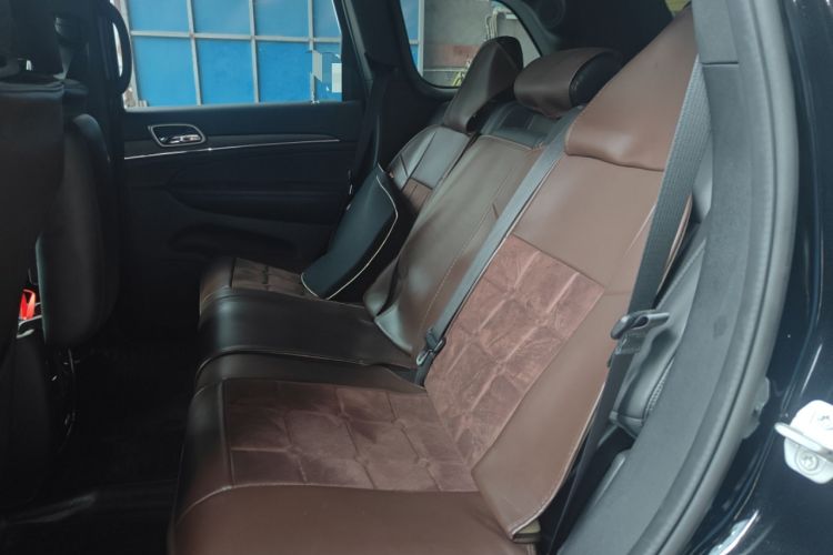 Used Jeep Grand Cherokee 2017 3.0L Elite Navigation Edition Left Rear Seat