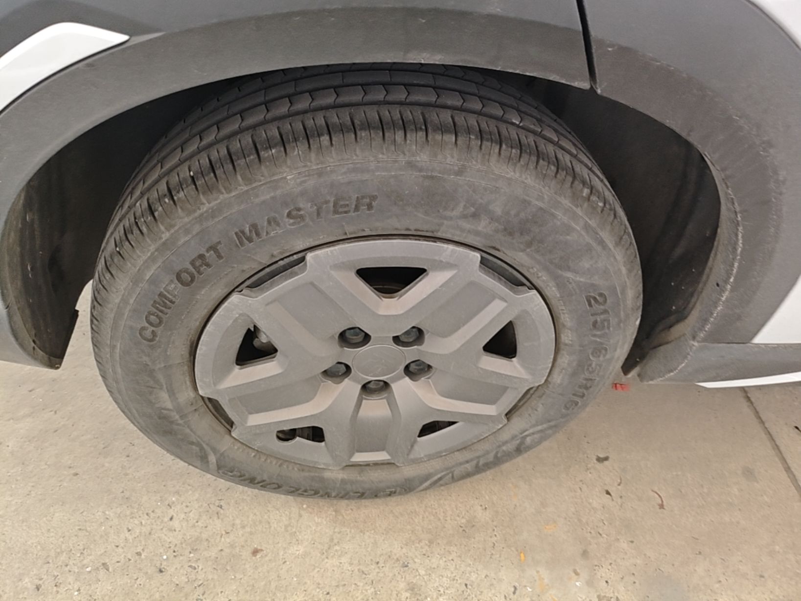 BYD Yuan UP 2024 401 km Active Version — снимка 11