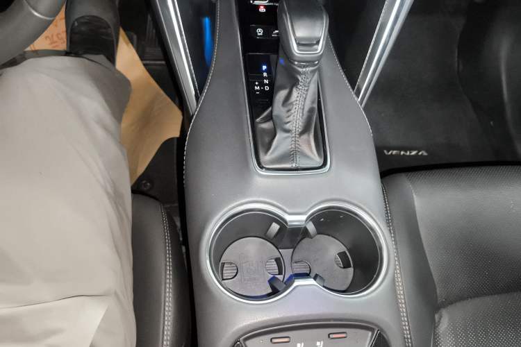 Used Toyota Venza 2023 2.0L CVT Two-Wheel Drive Prestige Version