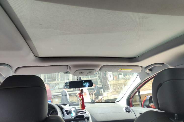 Used Peugeot 3008 2015 2.0L Automatic Trend Edition Headliner