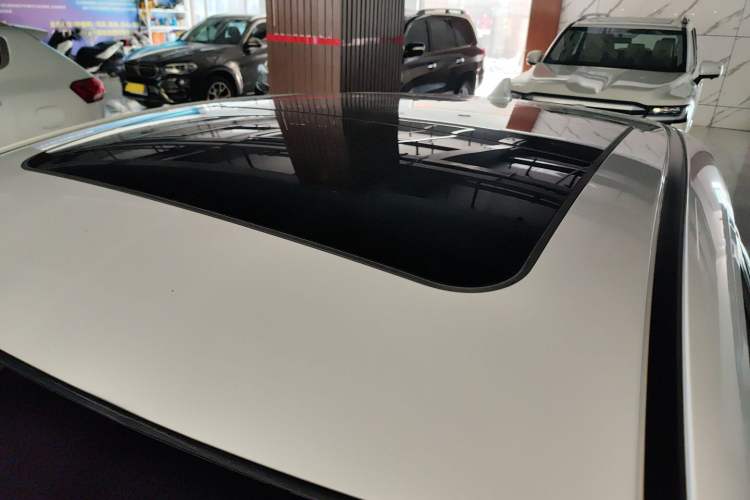 Used Honda Vezel 2020 1.5L CVT Luxury Edition Roof