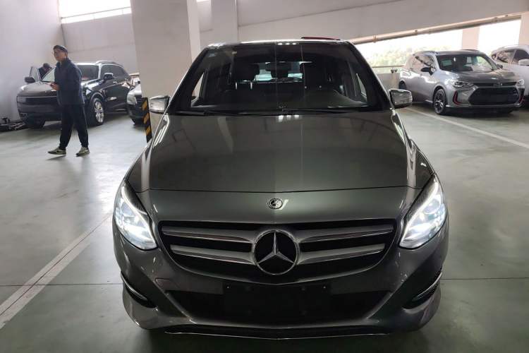 Used Mercedes-Benz B-Class 2017 B 200 Fashion Model
