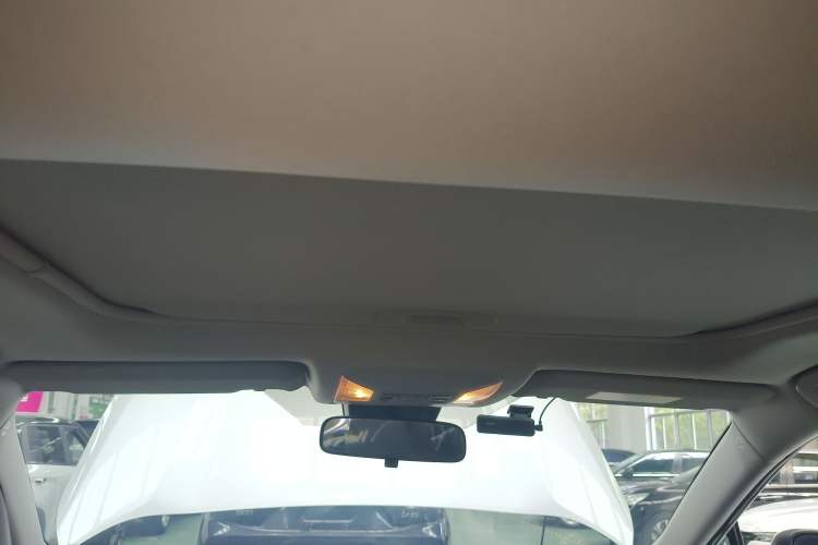 Used Toyota RAV4 2022 2.0L CVT Two-Wheel Drive Fashion Plus Edition Headliner