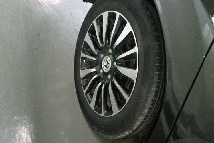 Used Honda Crider 2015 1.8L automatic luxury edition