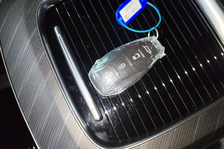 Used Hongqi HQ9 PHEV 2024 2.0T Four-Wheel Drive Business Edition Interior 1