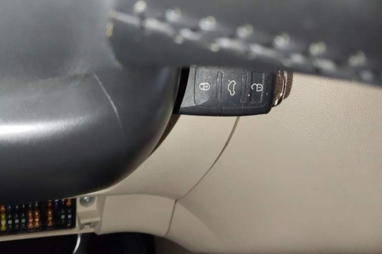 Used Skoda Fabia 2012 1.4L Automatic Crystal Edition Vehicle Key