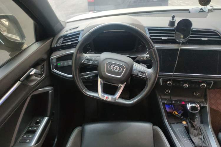 Used Audi Q3 Sportback 2020 40 TFSI Fashion Model
