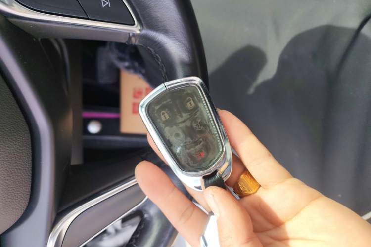 Used Cadillac XT5 2018 25T Luxury Model Interior 1