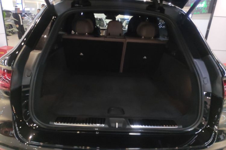 Used Mercedes-Benz EQE SUV 2024 500 4MATIC Luxury Edition Trunk