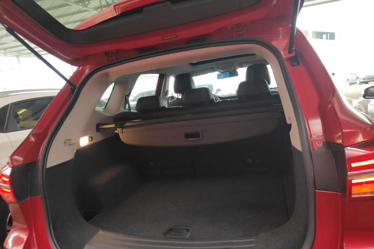 Used Roewe RX5 2019 20T Two-Wheel Drive Automatic 4G Connected Platinum Edition