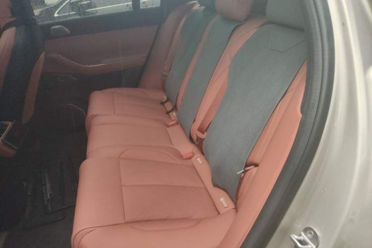 Used Nio EC7 2024 75 kWh Left Rear Seat