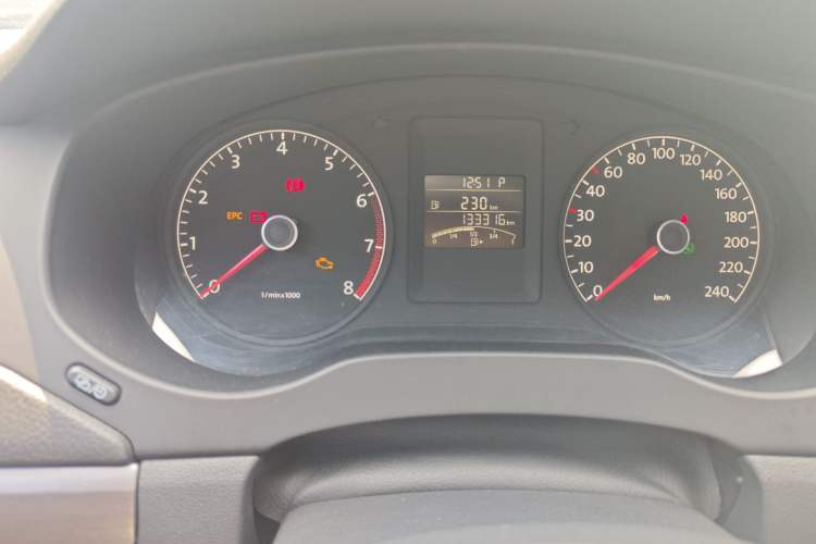 Used Volkswagen Sagitar 2012 1.6L Automatic Fashion Edition