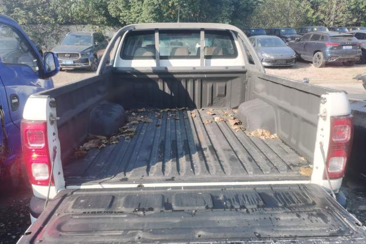 Used JAC T8 2018 2.0T Diesel Two-Wheel Drive Prestige Version Big Double HFC4DB2-1D1
