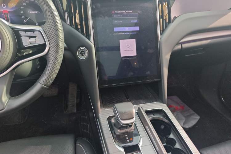 Used Hongqi HS7 PHEV 2024 2.0T PHEV Four-Wheel-Drive Flagship Edition 6 Seats
