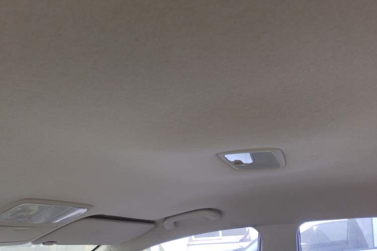 Used Hyundai Celesta 2011 1.6L Automatic Comfort Edition Headliner