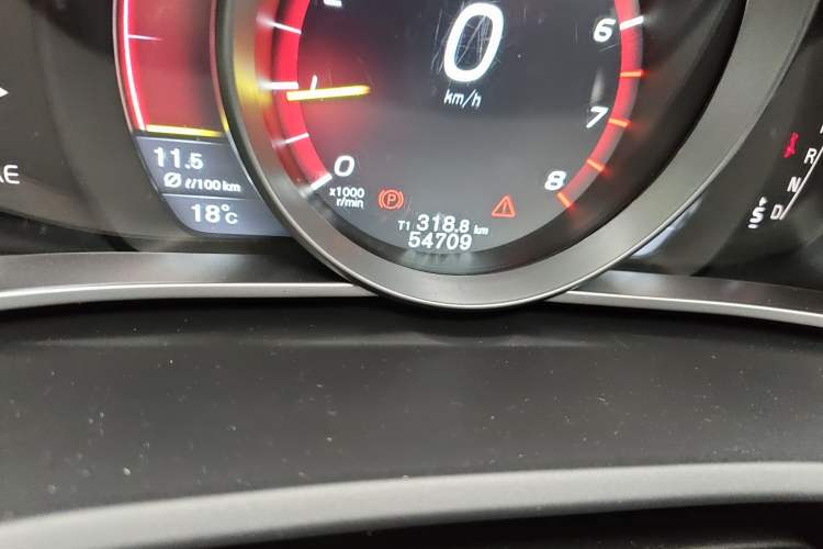 Used Volvo V40 2016 T3 Zhiyi Edition
