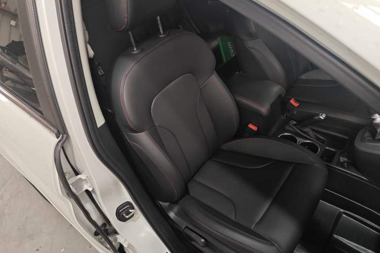 Used Haval M6 2019 1.5T Manual Two-Wheel Drive Elite Version China VI Standard