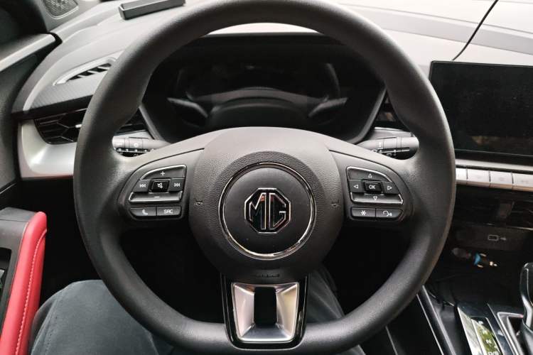 Used MG 5 2021 180 DVVT CVT Youth Luxury Edition Steering Wheel