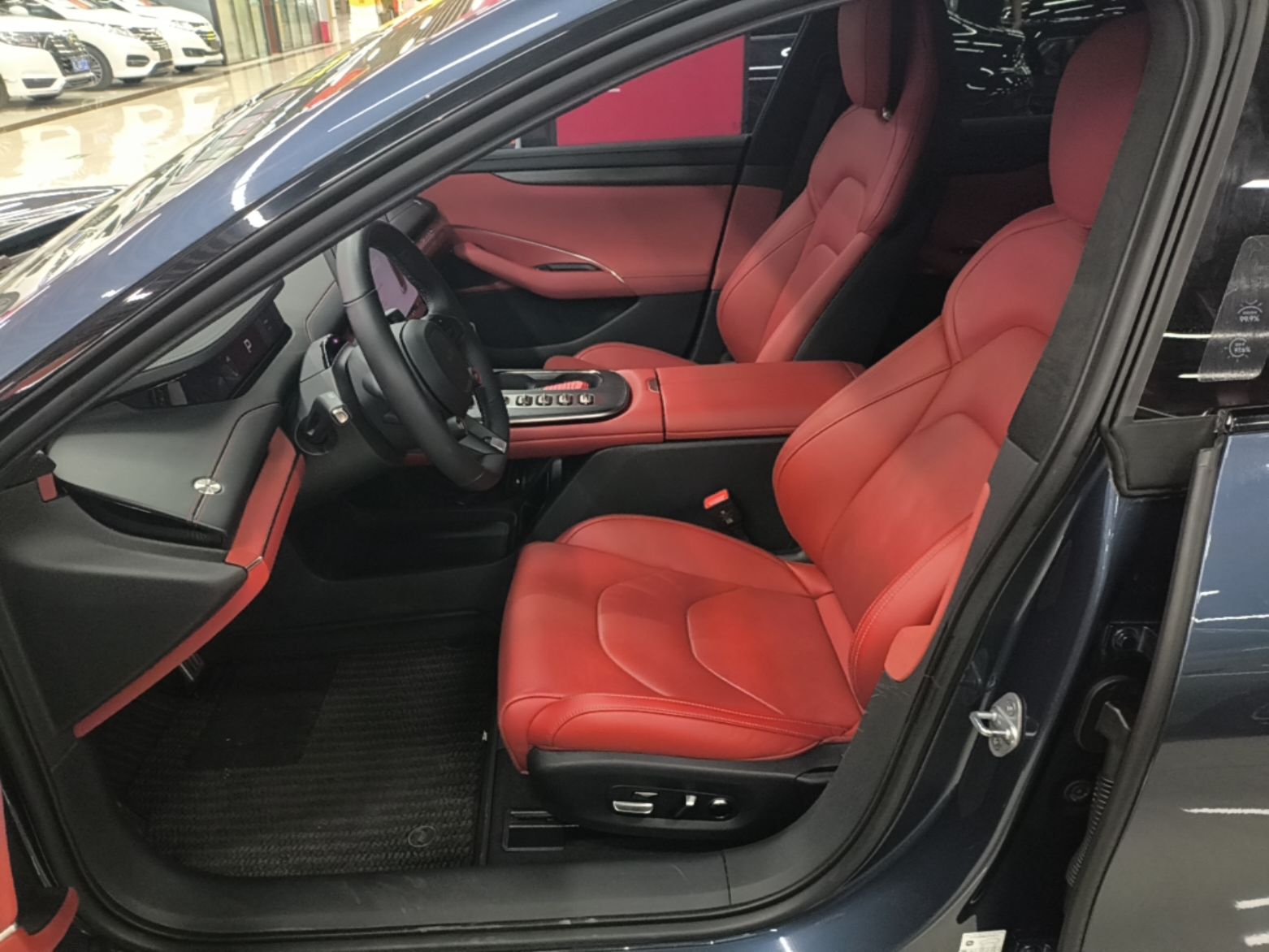 Xiaomi Auto SU7 2024 Four-Wheel-Drive Max Founder's Edition — снимка 17