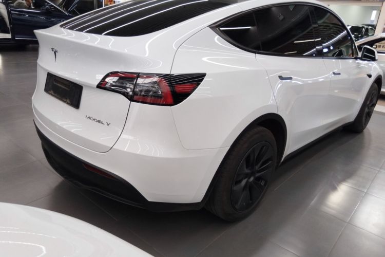 Used Tesla Model Y 2024 Rear-Wheel-Drive Version Rear Right 45 Deg