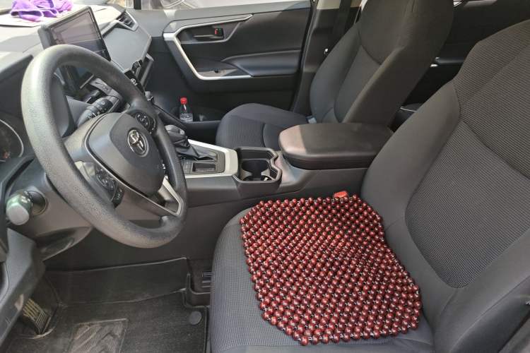 Used Toyota RAV4 2022 2.0L CVT Two-Wheel Drive Urban Edition Left Front Seat