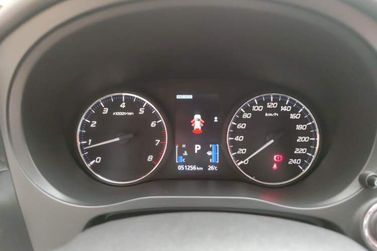 Used Mitsubishi Outlander 2019 2.4L 4x4 Zhi Xiang Edition 5 Seats China V Emission Standard