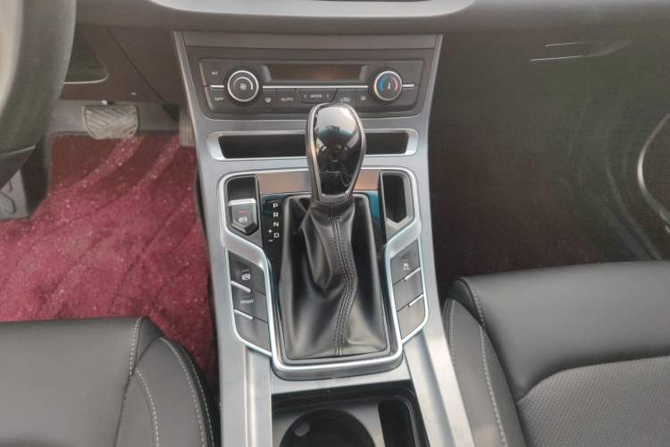 Used Geely Auto Emgrand 2019 Leading Edition 1.5L CVT Luxury Model China VI Standard