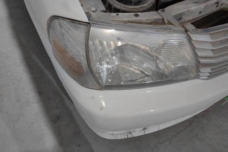 Used Jinbei Express 2018 2.0L Standard Version V19 Right Front Headlight