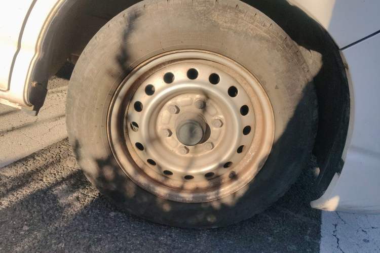 Used Jinbei Hiace King 2021 2.0L City Transport King Series Express Model Standard Top 6-Seater 1TZS
