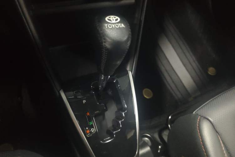 Used Toyota YARiS L Zhi Xuan 2022 X-Trail 1.5L CVT Luxury PLUS Edition Gear Lever
