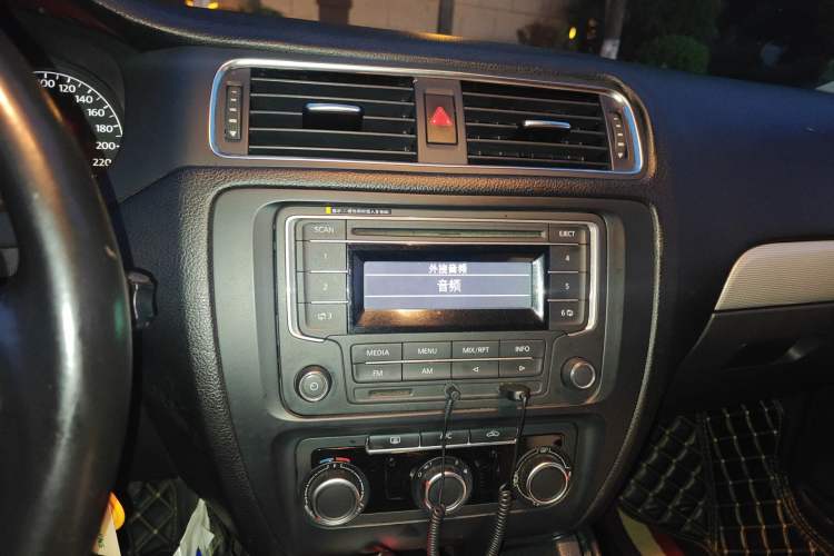 Used Volkswagen Sagitar 2014 1.6L Automatic Comfort Model
