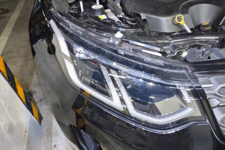 Used Land Rover Discovery Sport 2022 Revised Version 249 PS R-Dynamic S Performance Edition 5 Seats
