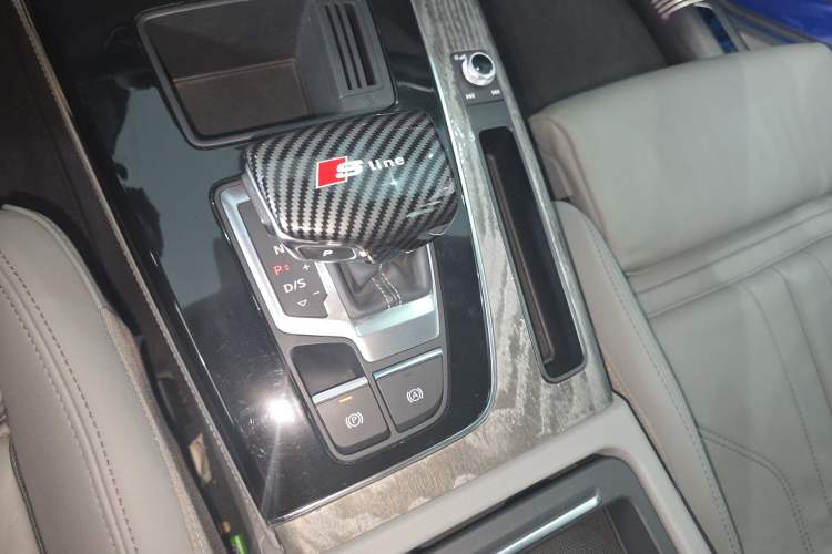 Used Audi Q5L 2021 40 TFSI Luxury Dynamic Edition Gear Lever
